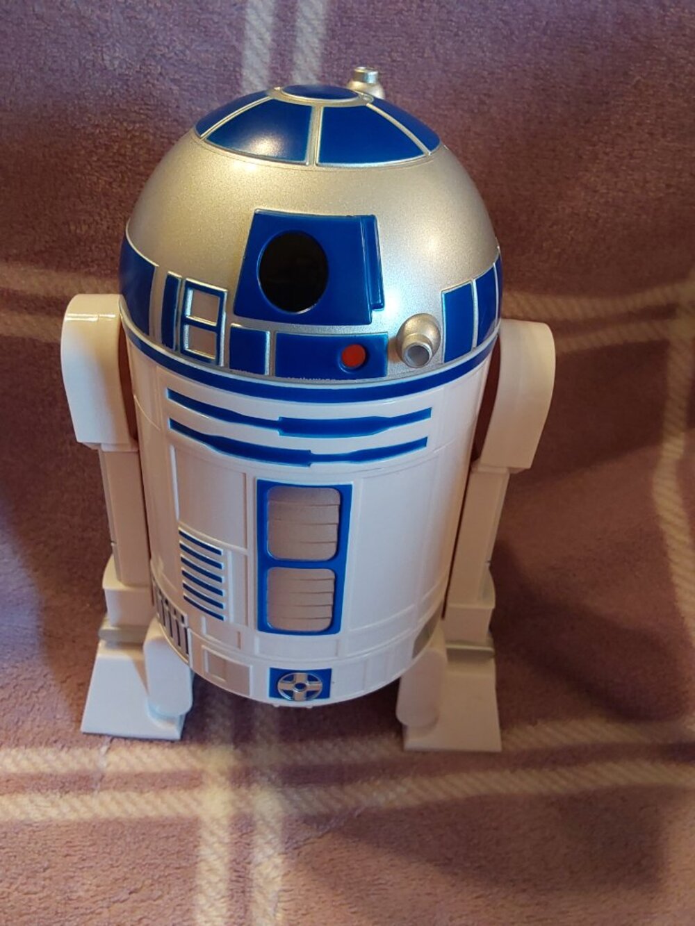 Star Wars R2-D2 Measuring Cups - Picture 3 of 11